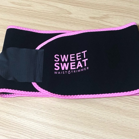 Sweet Sweat Women Waist Trimmer Size M. - Picture 2 of 7